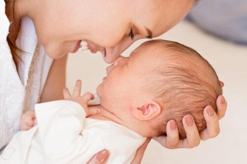 Are you a new mother? Do you feel sleep deprived? 11 tips for sleeping better